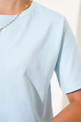 Bisiklet Yaka Basic T-shirt Bebe Mavi - Kadın Giyim Modelleri