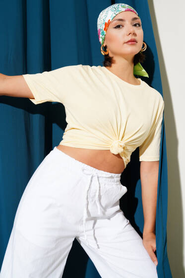 Bisiklet Yaka Basic T-shirt Sarı - Kadın Giyim Modelleri