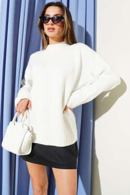 Bisiklet Yaka Basic Yumoş Kazak Beyaz - Kadın Giyim Modelleri