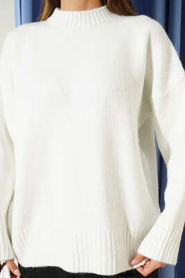 Bisiklet Yaka Basic Yumoş Kazak Beyaz - Kadın Giyim Modelleri