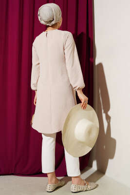 Bisiklet Yaka Biyeli Ayrobin Tunik Bej - Yılın Fırsatı