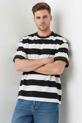 Bisiklet Yaka Blok Renkli T-shirt Siyah - FRESHMAN