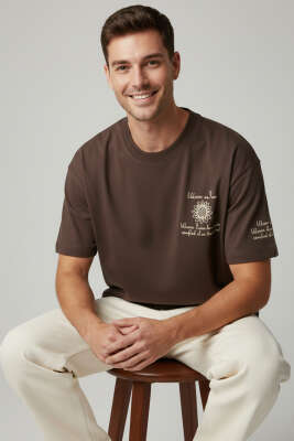 Bisiklet Yaka Nakışlı Oversize T-shirt Acı Kahve - DEEP POİNT