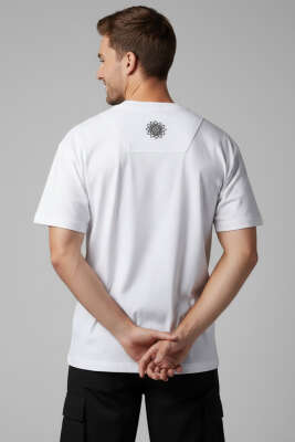 Bisiklet Yaka Nakışlı Oversize T-shirt Beyaz - Erkek T-shirt