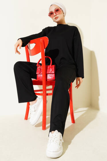 Bisiklet Yaka Oval Detaylı İkili Takım Siyah - İkili Takım