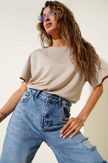 Bisiklet Yaka Oval Kesim T-shirt Bej - Kadın Giyim Modelleri