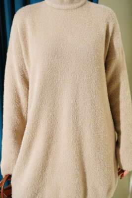 Bisiklet Yaka Sakal Detaylı Kazak Latte - Triko Kazak