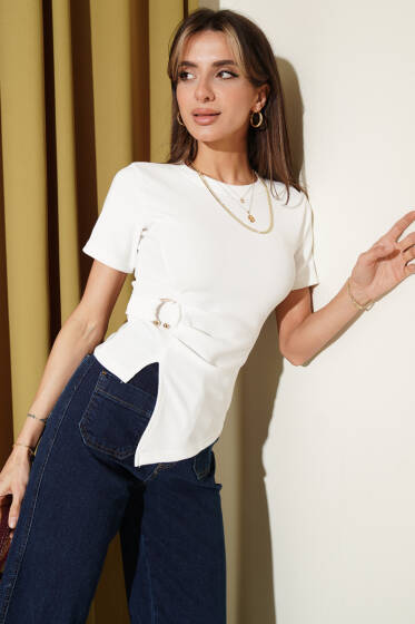 Bisiklet Yaka Tokalı Fitilli Bluz Beyaz - Yılın Fırsatı