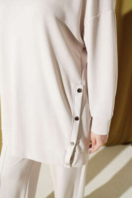 Bisiklet Yaka Yanları Metal Düğmeli İkili Takım Bej - İkili Takım