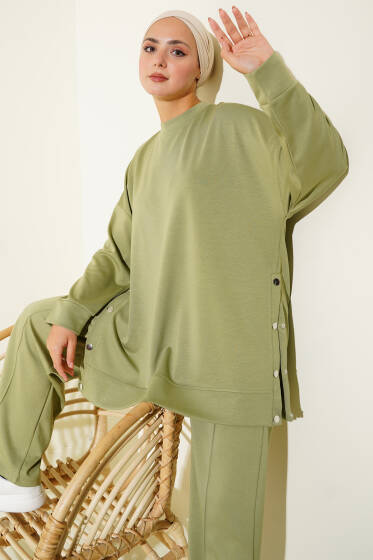 Bisiklet Yaka Yanları Metal Düğmeli İkili Takım Çağla Yeşili - İkili Takım