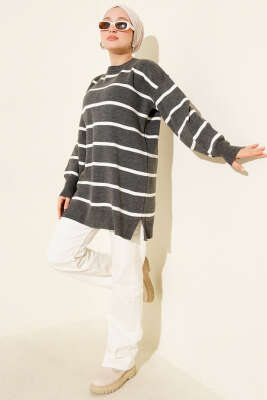 Bisiklet Yaka Yatay Çizgili Triko Tunik Antarasit - Tunik