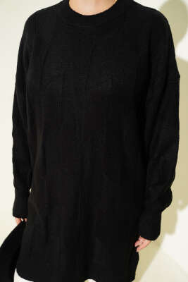 Bisiklet Yaka Yumoş Yan Yırtmaçlı Triko Tunik Siyah - Triko