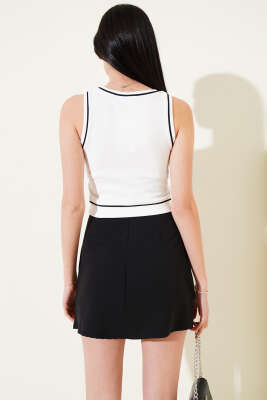 Biye Detaylı Askılı Kaşkorse Crop Beyaz - Kadın Giyim Modelleri