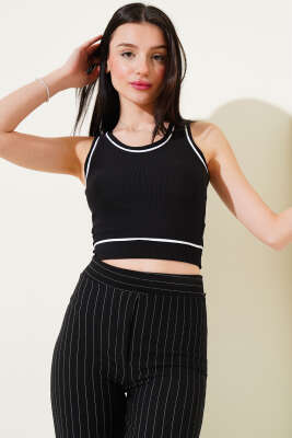 Biye Detaylı Askılı Kaşkorse Crop Siyah - Kadın Giyim Modelleri