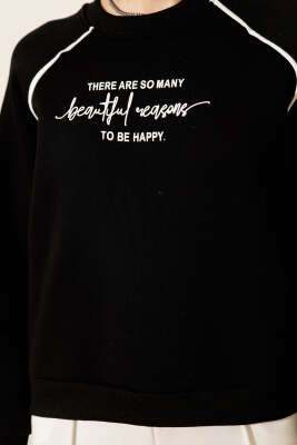 Biye Detaylı Baskılı Üç İplik Sweatshirt Siyah - Kadın Giyim Modelleri