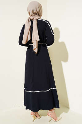 Biye Detaylı Çiçek Aksesuarlı Elbise Lacivert - Tesettür Elbise