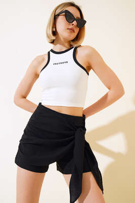 Biyeli Önü Nakışlı Crop Beyaz - Yılın Fırsatı