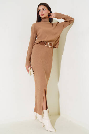 Boğazlı Yırtmaçlı Triko İkili Takım Büsküvi - Triko