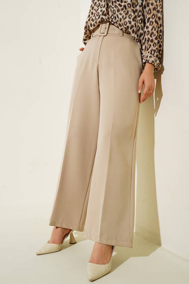 Bol Paça Kemerli Kumaş Pantolon Bej - Pantolon
