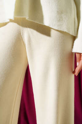 Bol Paça Triko Pantolon Krem - Yılın Fırsatı