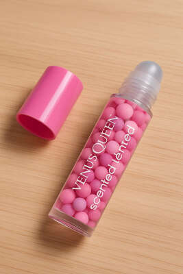 Boncuk Detaylı Dudak Yağı - Makyaj Aksesuarları