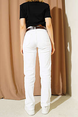 Boru Paça Kemerli Kot Pantolon Ekru - Kadın Giyim Modelleri