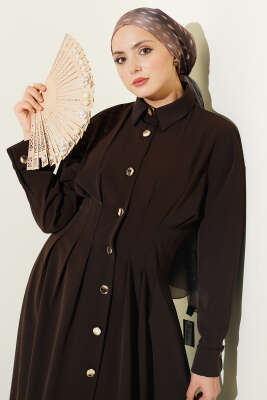 Boydan Düğmeli Bel Pensli Elbise Kahve - Elbise