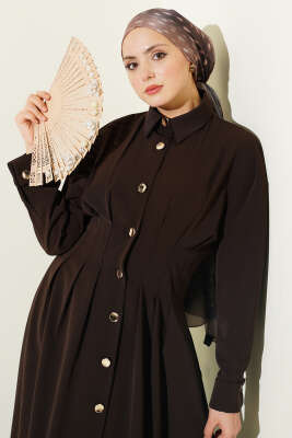 Boydan Düğmeli Bel Pensli Elbise Kahve - Elbise