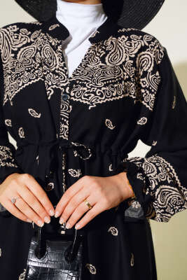 Boydan Düğmeli Desenli Elbise Siyah Latte - Tesettür Elbise