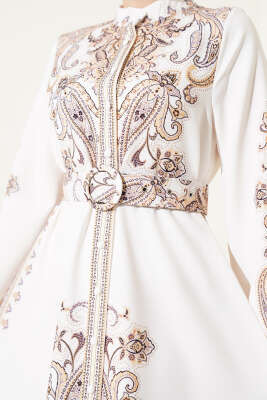 Boydan Düğmeli Desenli Kemerli Elbise Ekru - Tesettür Elbise