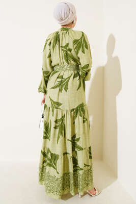Boydan Düğmeli Kemerli Yaprak Desenli Elbise Çağla Yeşili - Tesettür Elbise