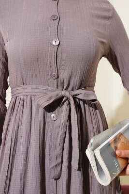 Boydan Düğmeli Kuşaklı Basic Elbise Vizon - Tesettür Elbise