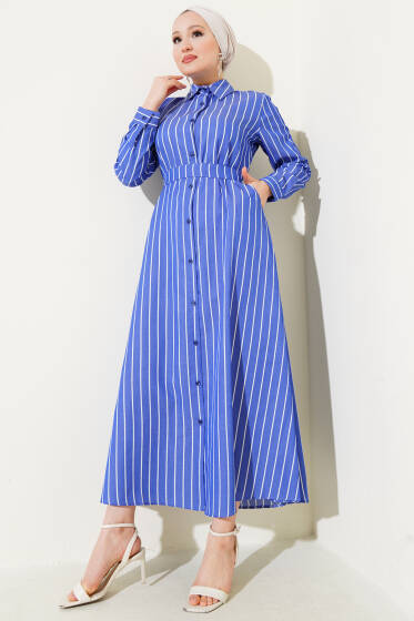 Boydan Düğmeli Kuşaklı Çizgili Elbise Saks - Elbise