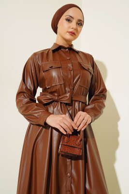 Boydan Düğmeli Kuşaklı Deri Elbise Taba - Tesettür Elbise