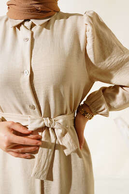 Boydan Düğmeli Kuşaklı Keten Elbise Bej - Thumbnail