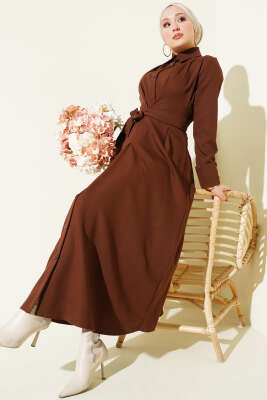 Boydan Düğmeli Pensli Kuşaklı Elbise Kahve - Elbise
