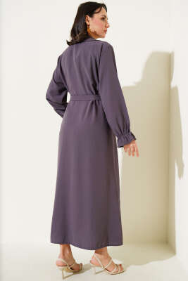 Boydan Tahta Düğmeli Kuşaklı Tensel Elbise Füme - Tesettür Elbise