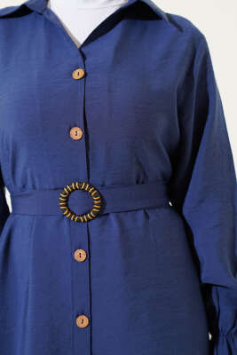 Boydan Tahta Düğmeli Kuşaklı Tensel Elbise Mavi - Tesettür Elbise