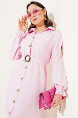 Boydan Tahta Düğmeli Kuşaklı Tensel Elbise Pembe - Tesettür Elbise