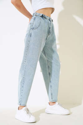 Boyfriend Yan Tokalı Kot Pantolon Açık Kar - Kadın Giyim Modelleri