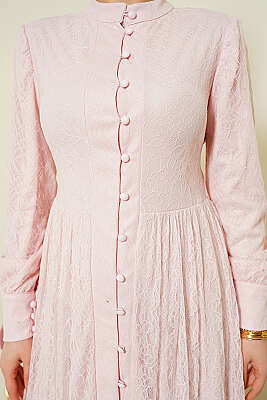 Brit Düğmeli Dantelli Abiye Elbise Pudra - Elbise