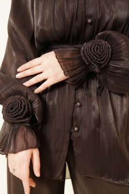 Brit Düğmeli Gül Detaylı Abiye Gömlek Acı Kahve - Gömlek