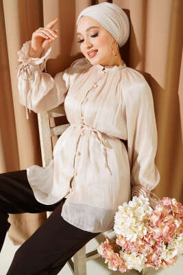 Brit Düğmeli Gül Detaylı Abiye Gömlek Bej - BERAT TEKSTİL