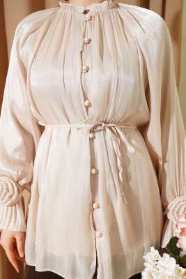 Brit Düğmeli Gül Detaylı Abiye Gömlek Bej - Gömlek