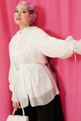 Brit Düğmeli Gül Detaylı Abiye Gömlek Ekru - BERAT TEKSTİL