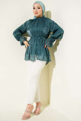 Brit Düğmeli Gül Detaylı Abiye Gömlek Zümrüt - Gömlek