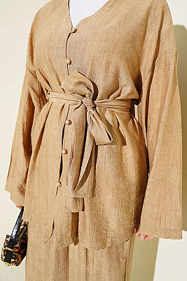 Brit Düğmeli Kuşaklı İkili Takım Latte - İkili Takım