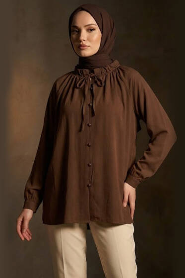 Brit Düğmeli Yaka Bağcıklı Tunik Kahve - Tunik