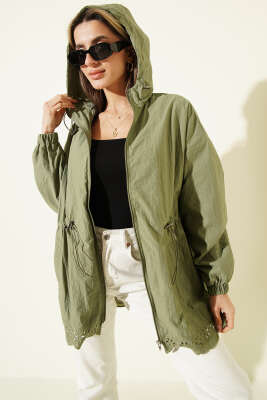 Brode Detaylı Kapüşonlu Trençkot Haki - Kadın Giyim Modelleri