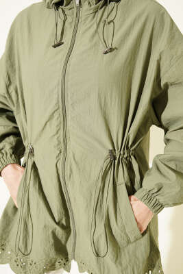 Brode Detaylı Kapüşonlu Trençkot Haki - Kadın Giyim Modelleri